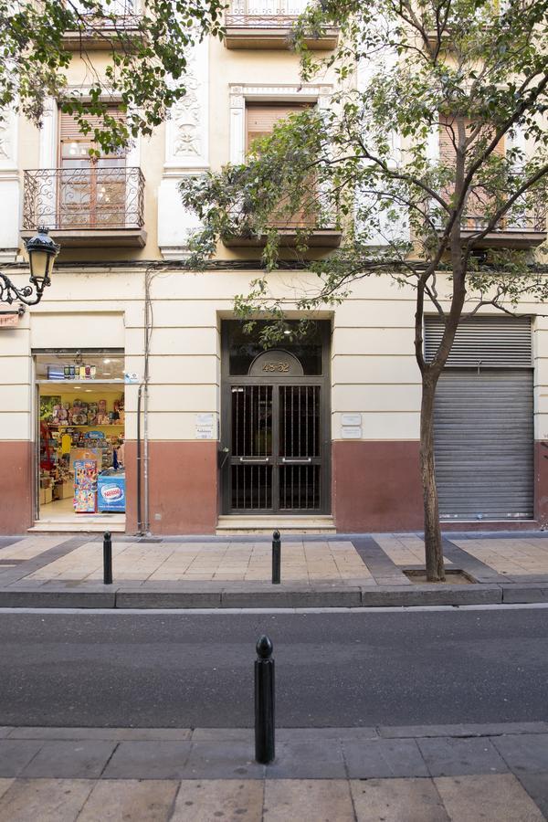 Apartamentos Sabinas Don Jaime ซาราโกซา ภายนอก รูปภาพ